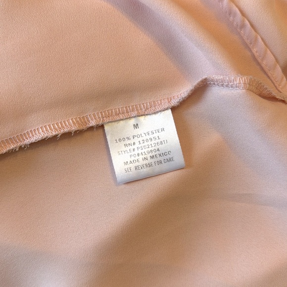 Pink Blouse with Cute Sleeves - Picture 4 of 4